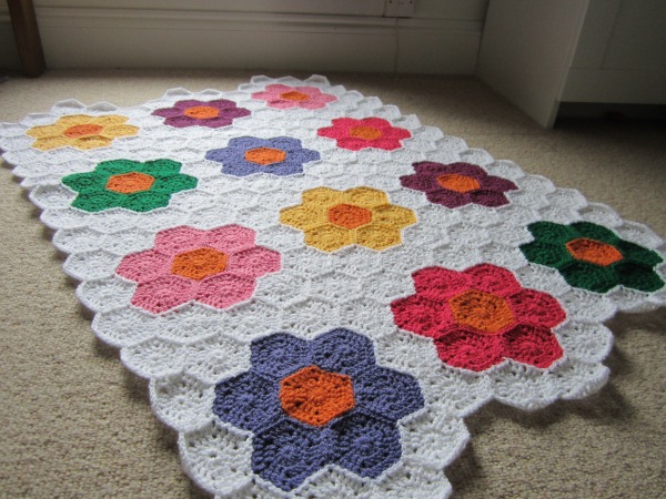 solid hexagon crochet blanket flowers